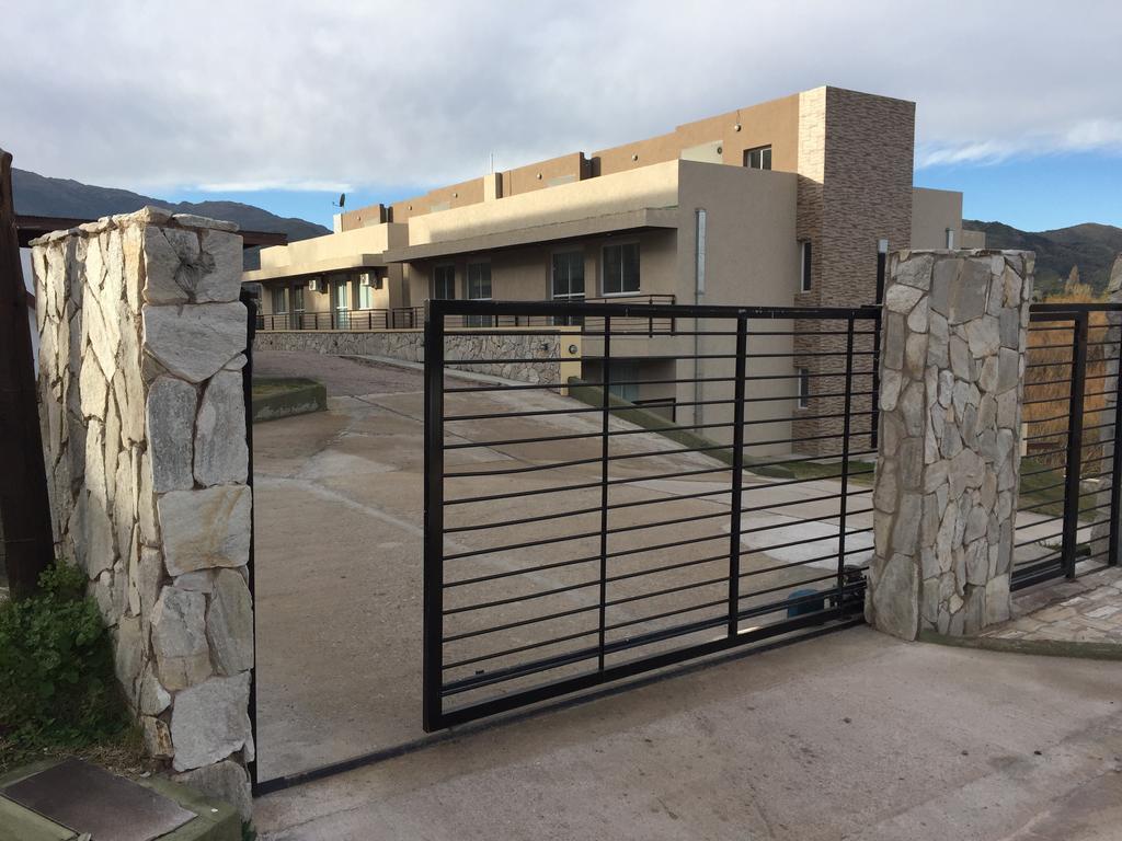 Altos Del Lago Apartment Potrero de los Funes Exterior foto